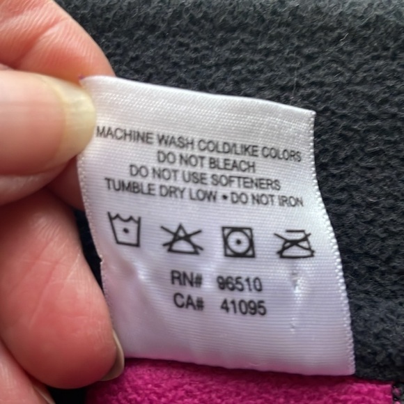 Under Armour Fleece Quarter-Zip Sweatshirt | Pink & Black | Size Medium - Picture 7 of 9